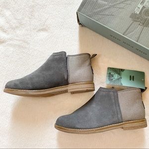 NEW Girls Toms Deia boots size 3